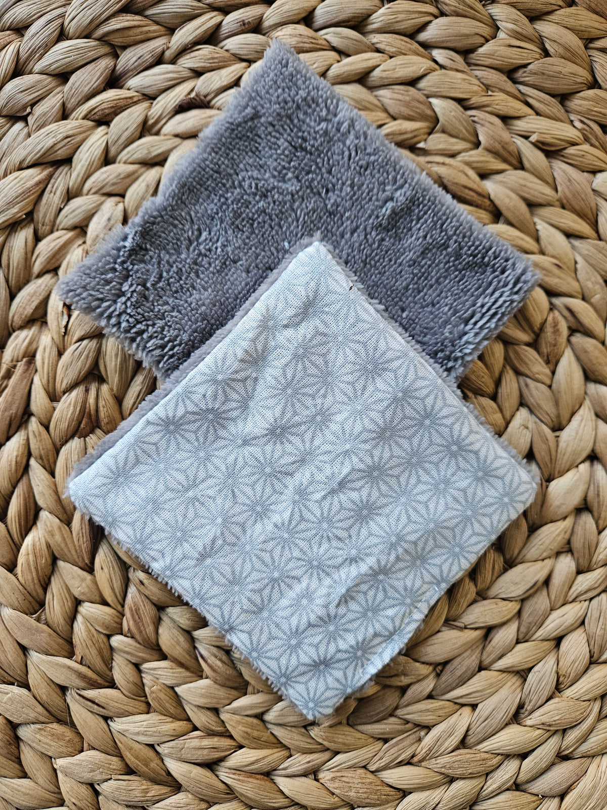Lingettes démaquillantes lavables en fibre de bambou – À l’unité ou lot de 7